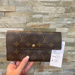 Louis Vuitton Monogram Sarah Wallet